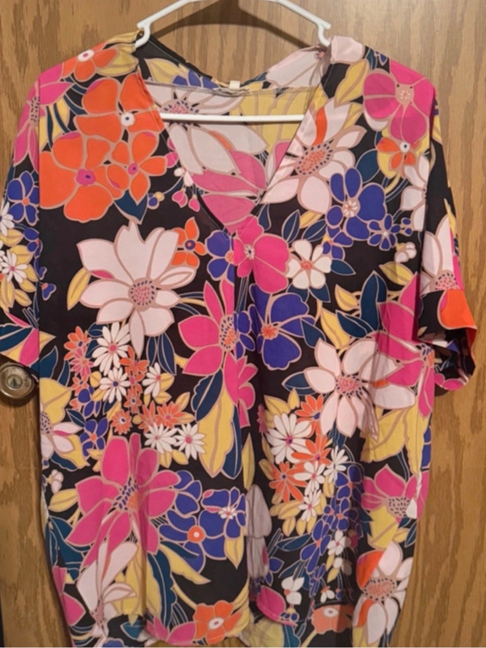 JODIFL Multicolor Floral V-Neck Blouse with Bold Print